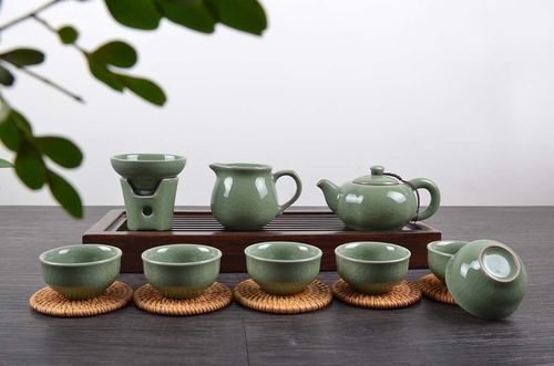 公司是一家集茶具,茶叶罐,工艺品等陶瓷产品生产加工,销售一体化公司